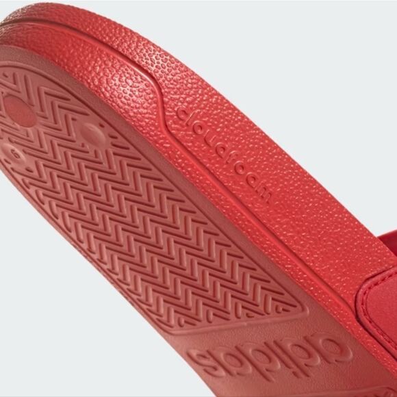 Adidas Men's Red ADILETTE SHOWER SLIDES Slip on Sandals size 12 - Picture 4 of 13